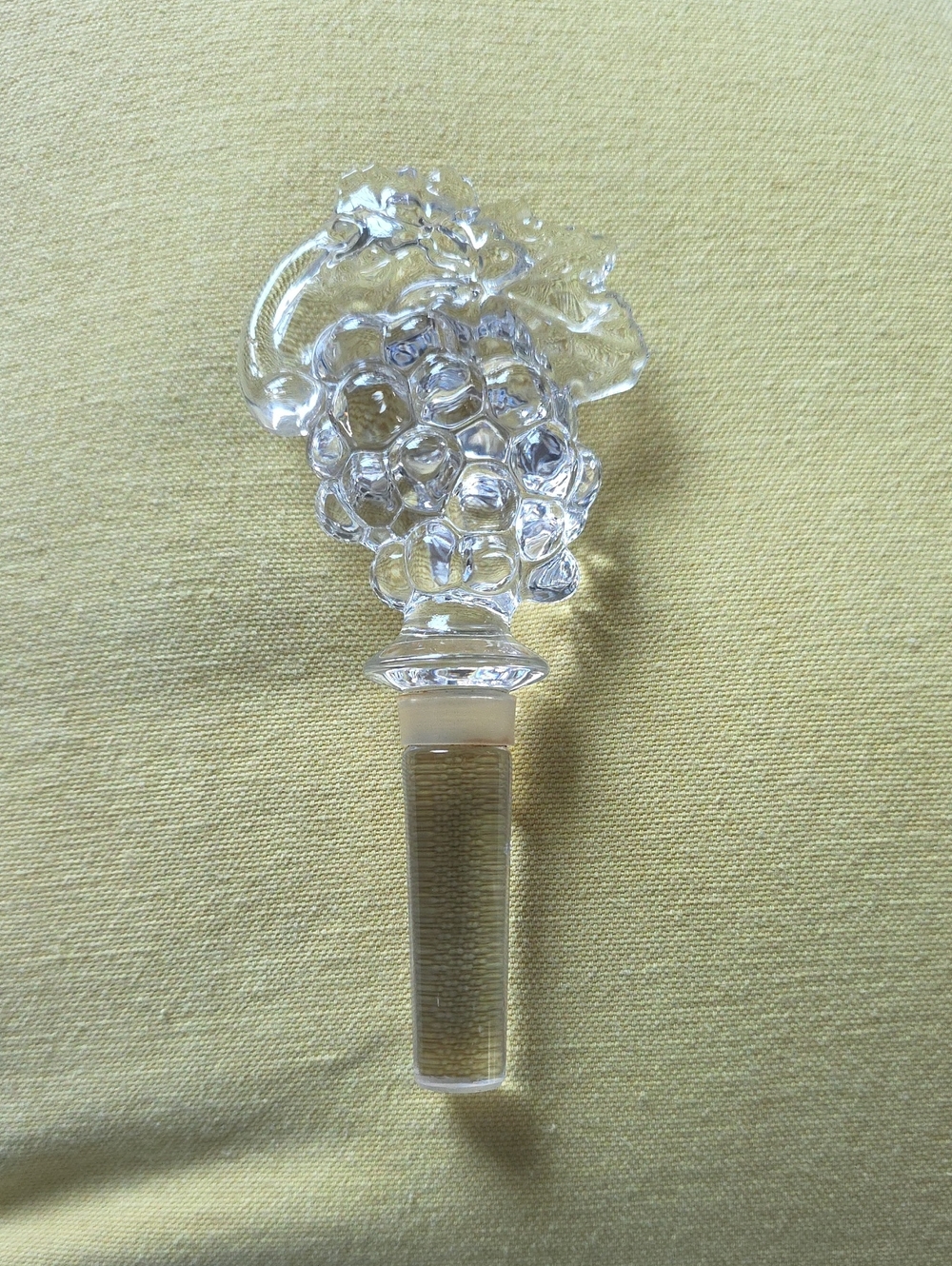 Glass Grape Cluster Bottle Stopper
